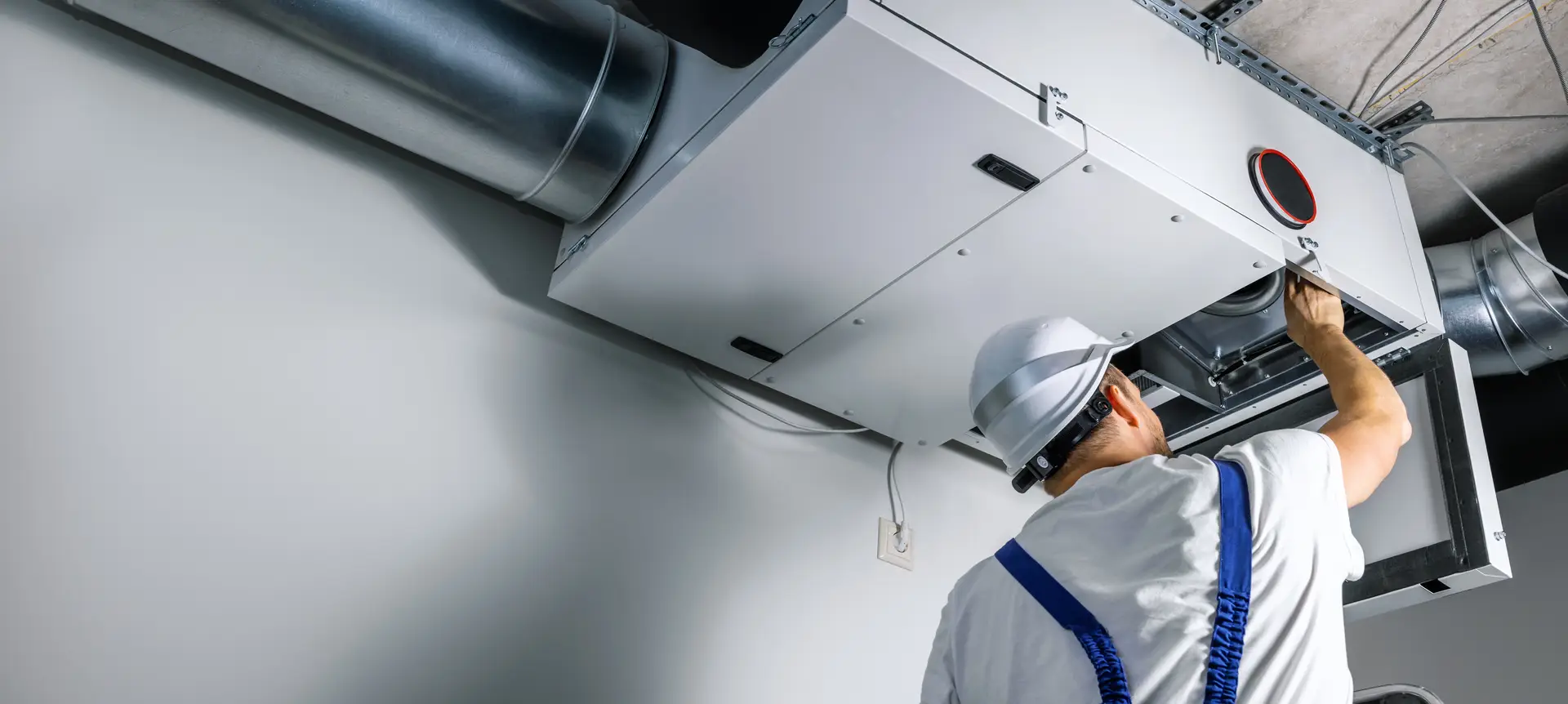 Service av ventilationsaggregat i Mariestad